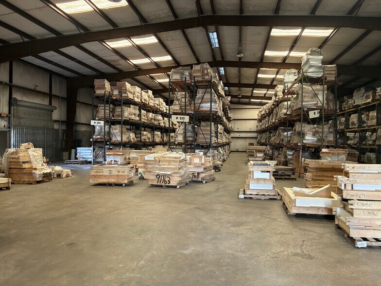 More Photos Of 301 Pleasant Dr, Dallas Warehouse For Lease