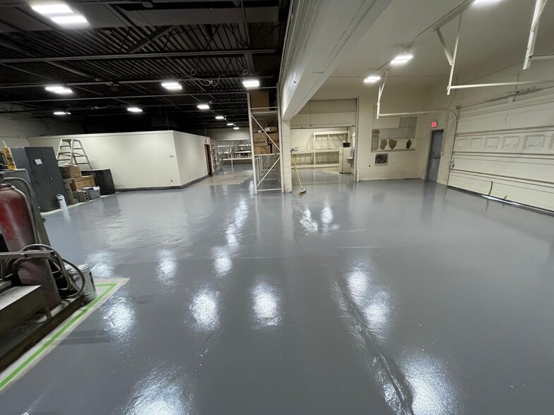 More Photos Of 59 Ecorse Rd, Ypsilanti Auto Repair For Sale