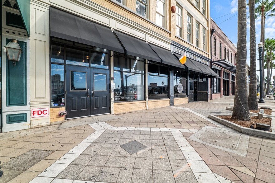 More Photos Of 315 E Bay St, Jacksonville Office For Lease