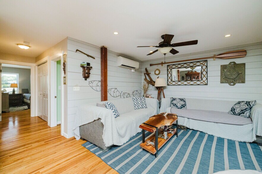 More Photos Of 1019 Main Rd, Tiverton Storefront For Sale