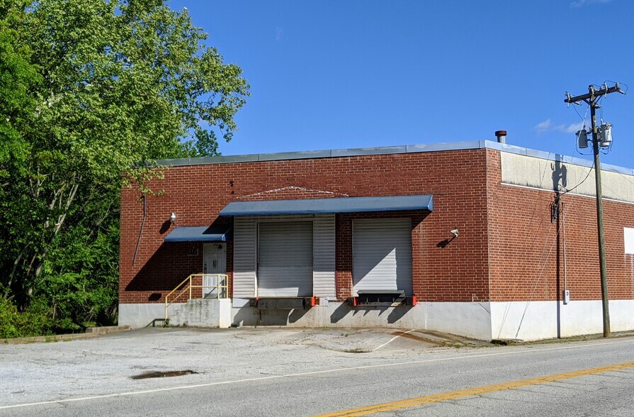 More Photos Of 310 Industrial Dr, Greenville Warehouse For Lease