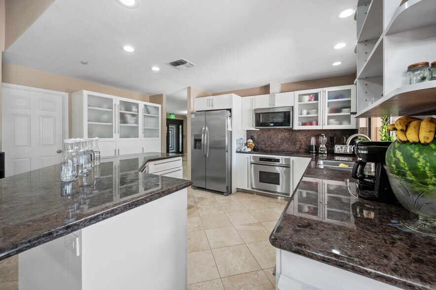 More Photos Of 12558 N 76th St, Scottsdale Assisted Living For Sale