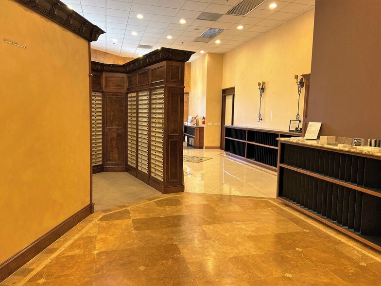 More Photos Of 3305-3311 Grande Vista Dr, Newbury Park Warehouse For Lease