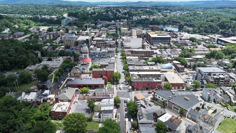 More Photos Of 607-609 Northampton St, Easton Apartments For Sale