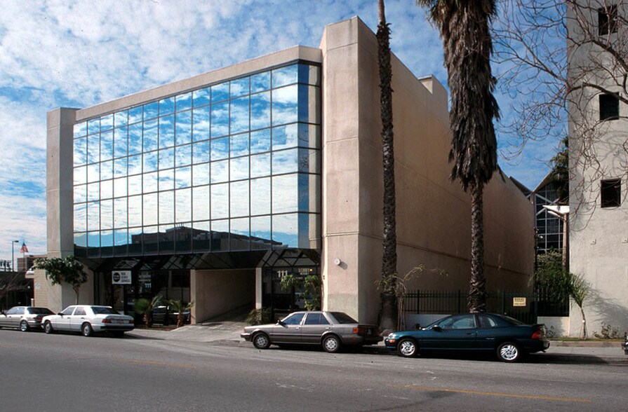 More Photos Of 111 N Jackson St, Glendale Office For Sale