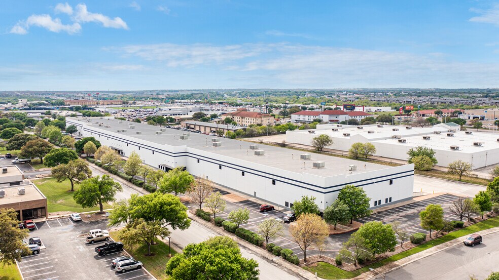 More Photos Of 1803 Grandstand Dr, San Antonio Warehouse For Lease
