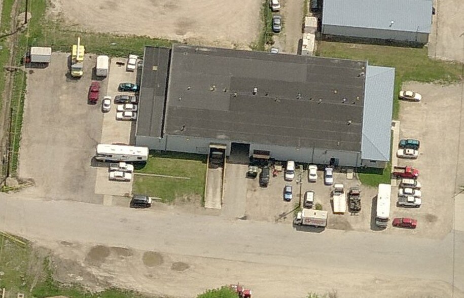 More Photos Of 223 Curtis St, Delaware Manufacturing For Sale