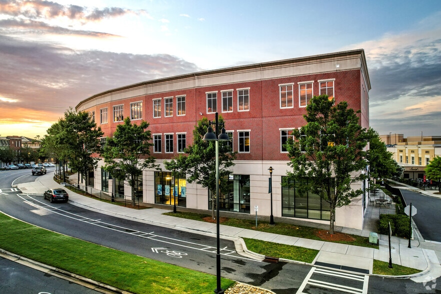 More Photos Of 2015 Ayrsley Town Blvd, Charlotte Unknown For Lease