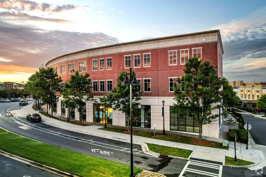 More Photos Of 2015 Ayrsley Town Blvd, Charlotte Unknown For Lease