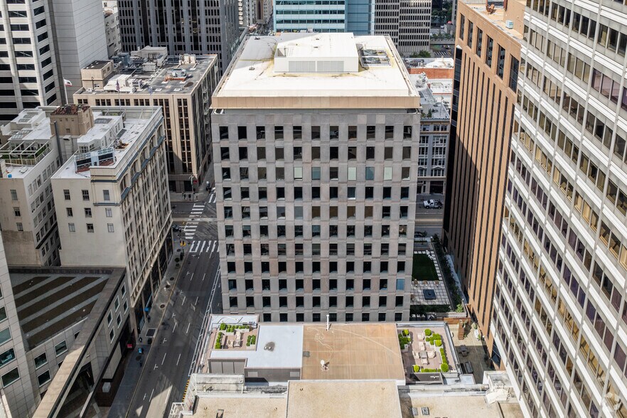 More Photos Of 255 California St, San Francisco Coworking Space