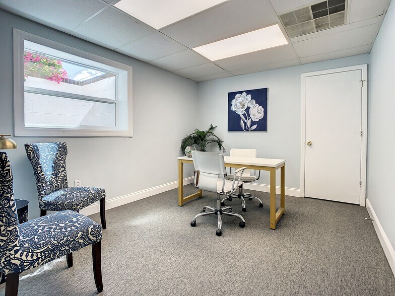 More Photos Of 22 W Monument Ave, Kissimmee Office For Lease