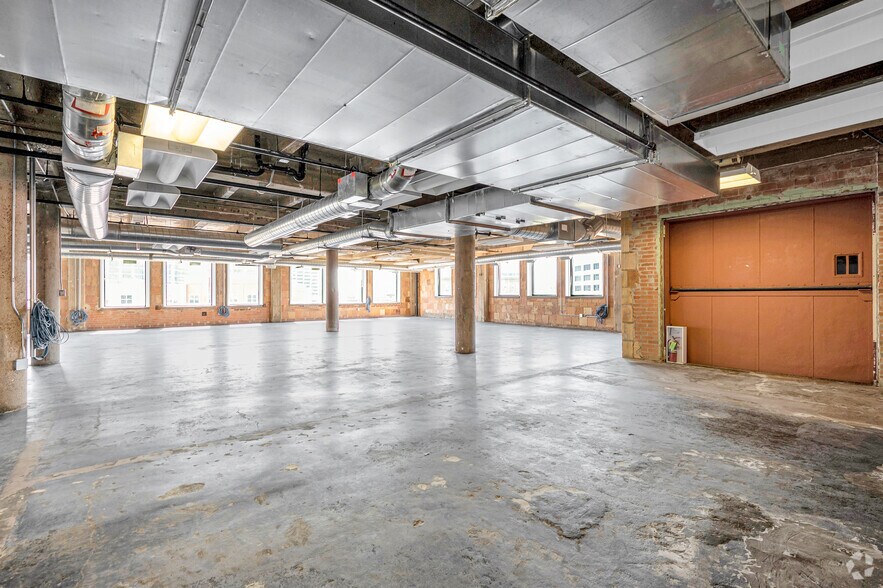 More Photos Of 1801 N Lamar St, Dallas Loft Creative Space For Lease