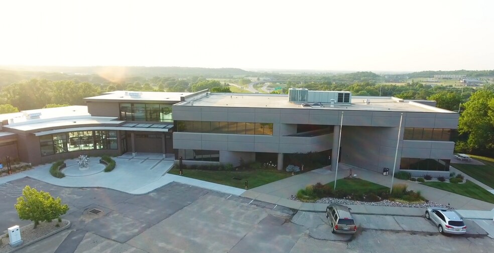 More Photos Of 1200 SW Executive Dr, Topeka Office For Sale
