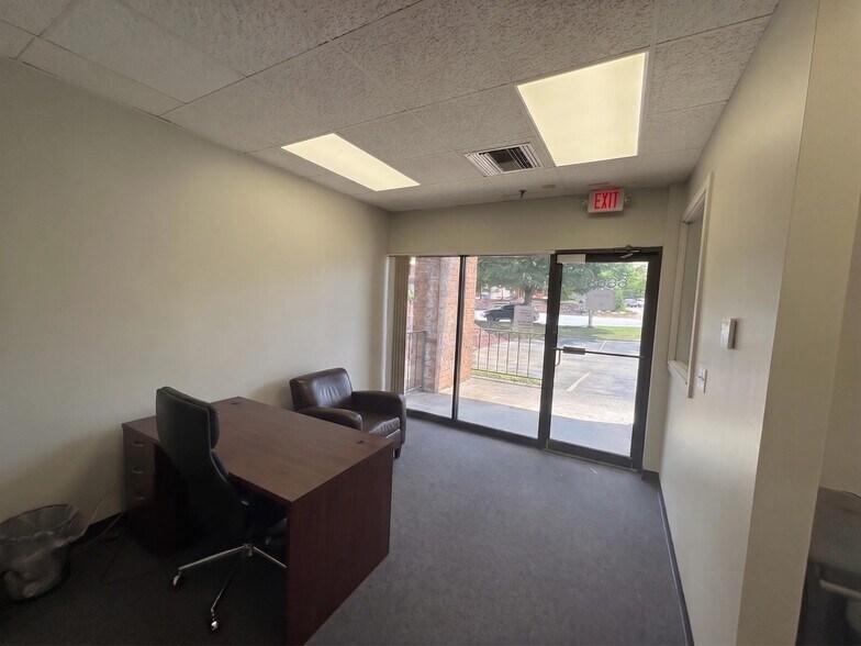 More Photos Of 6665 Corners Industrial Ct, Peachtree Corners Warehouse For Lease