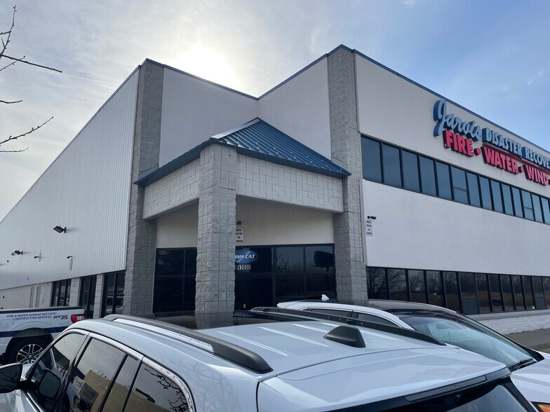 More Photos Of 41800 Executive Dr, Harrison Township Manufacturing For Lease
