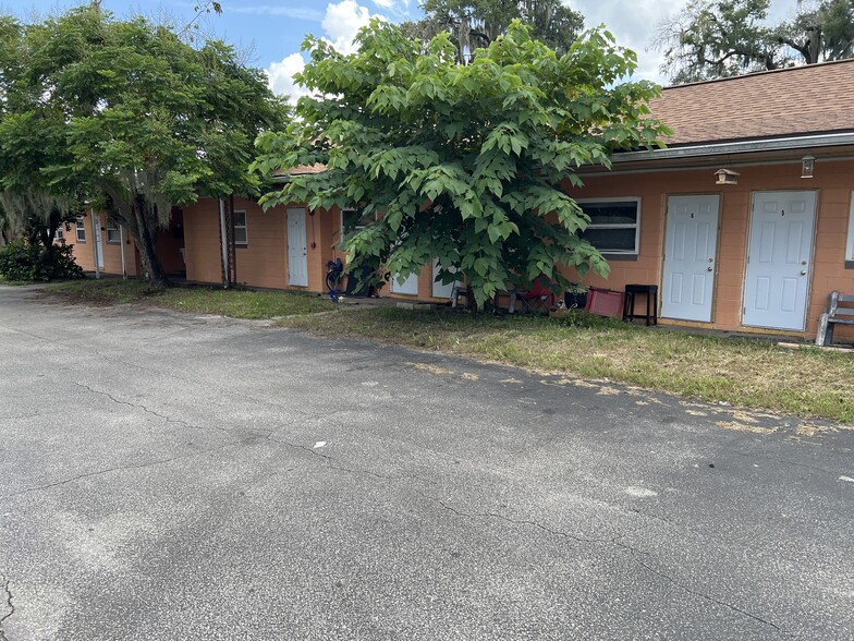 Primary Photo Of 647 S Woodland Blvd, Deland Hotel For Sale