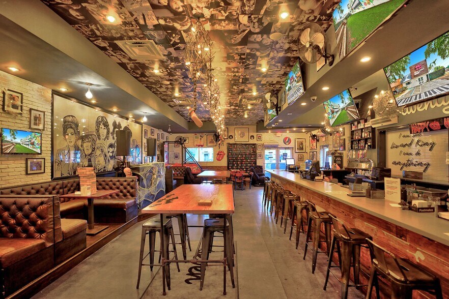 More Photos Of 835-841 NE 3rd Ave, Fort Lauderdale Bar For Sale