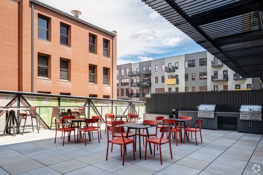 More Photos Of 1661 Market St, Denver Apartments For Lease