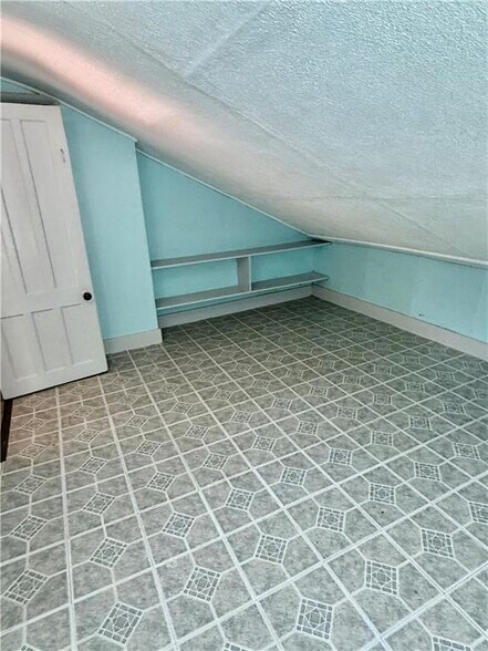 More Photos Of 35 Eaton Ave, Norwich Apartments For Sale