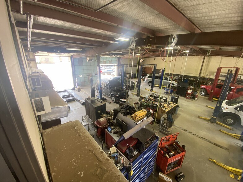 More Photos Of 1915 Texas Ave, Lubbock Warehouse For Sale