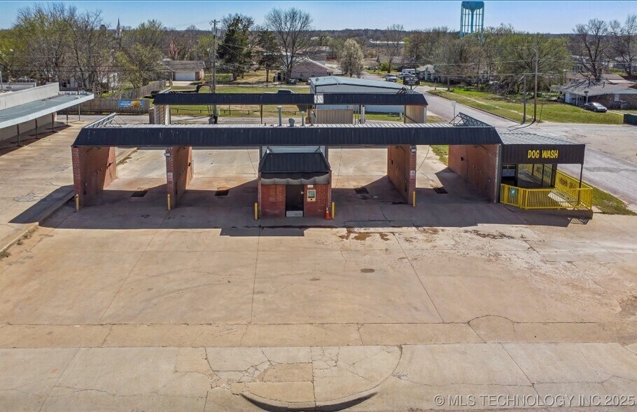 More Photos Of 144 W 4th Ave, Bristow Carwash For Sale