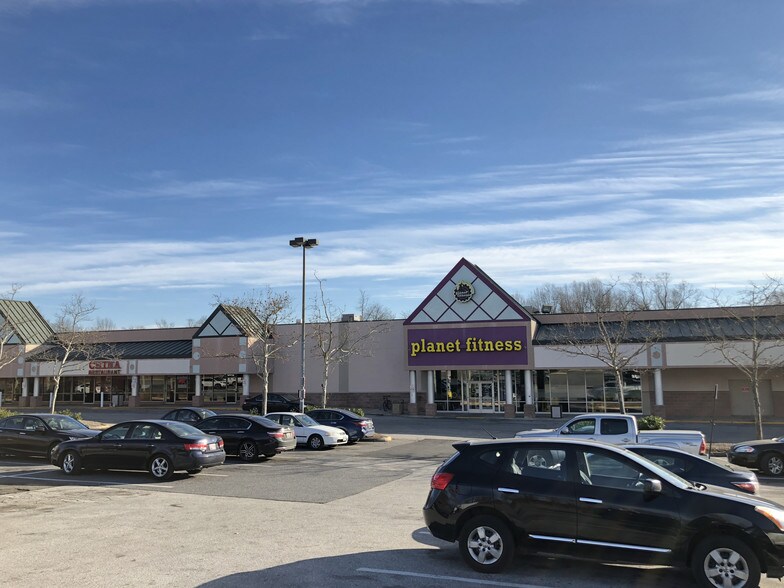 More Photos Of 8511-8585 Landover Rd, Landover Storefront For Sale
