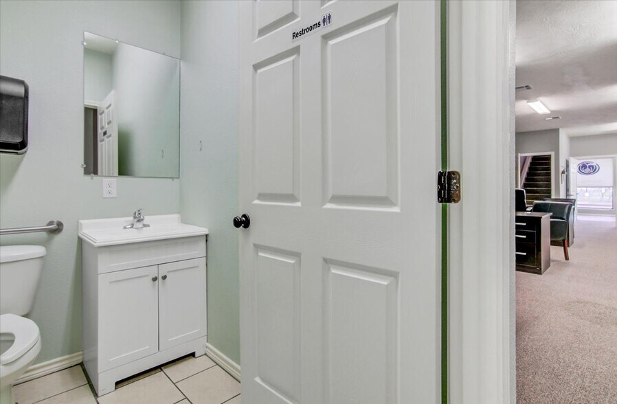 More Photos Of 3250 Central Mall Dr, Port Arthur Office For Sale