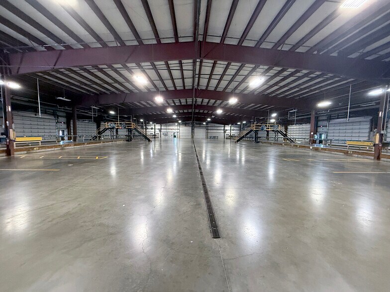 More Photos Of 2050 N 85th East Ave, Tulsa Warehouse For Lease