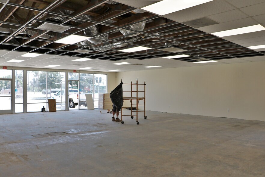 More Photos Of 25362 E 3rd St, San Bernardino Freestanding For Lease