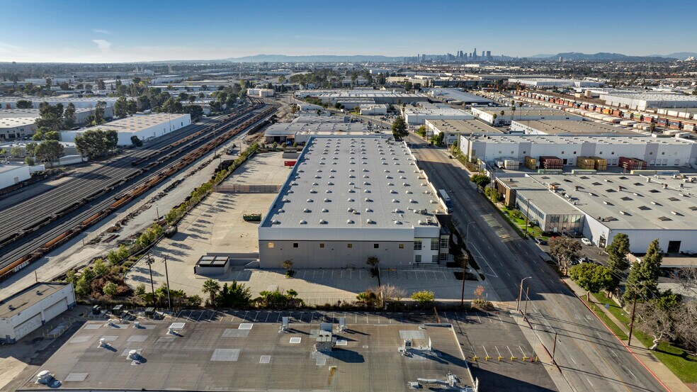More Photos Of 6000 Bandini Blvd, Commerce Warehouse For Lease