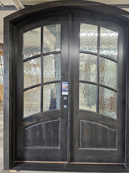 More Photos Of 1087 Sycamore St, Bristol Office For Sale