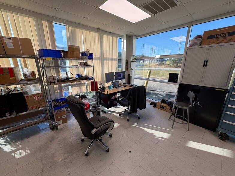 More Photos Of 109 Parkway E, Pell City Manufacturing For Sale