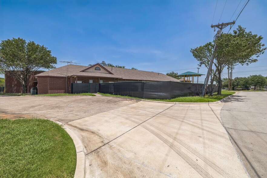 More Photos Of 120 S Birmingham St, Wylie Daycare Center For Sale