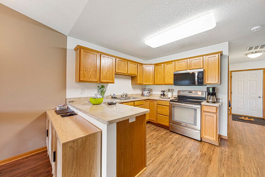 More Photos Of 665 El Dorado Ln SE, Owatonna Multifamily For Sale