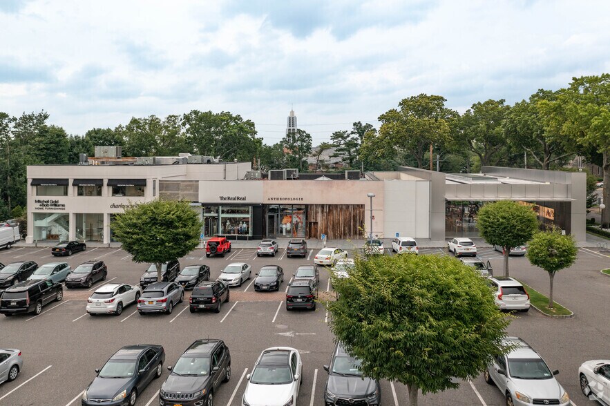 More Photos Of 1900 Northern Blvd, Manhasset General Retail For Lease