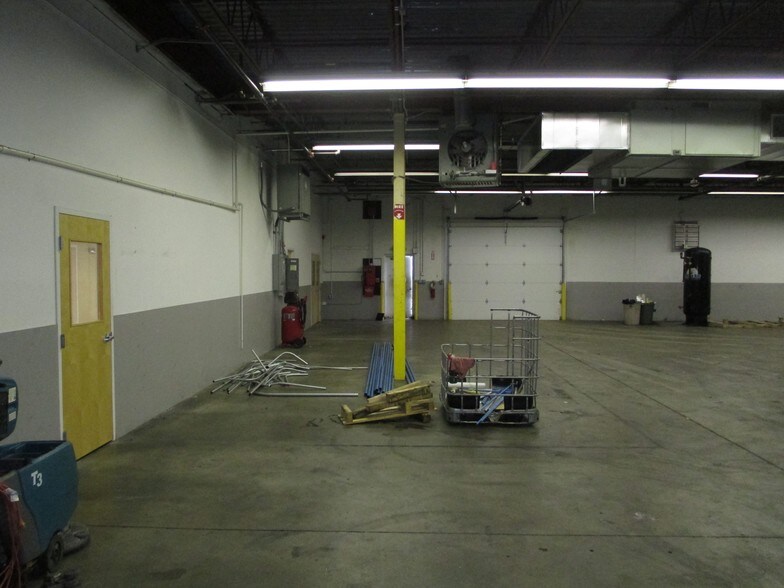 More Photos Of 9 Great Falls Ave, Rochester Manufacturing For Lease