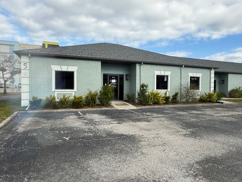 More Photos Of 13555 Automobile Blvd, Clearwater Medical For Lease
