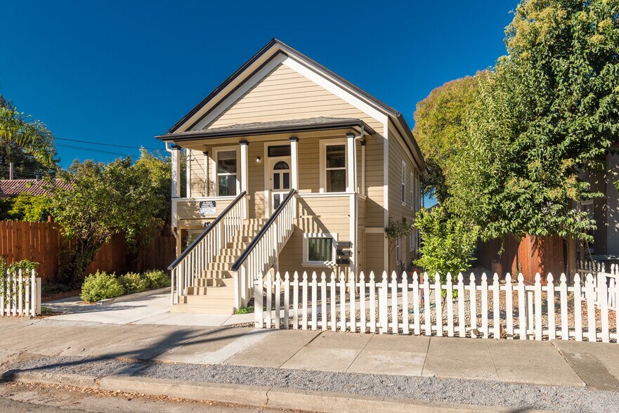 More Photos Of 811 Davis St, Santa Rosa Apartments For Sale
