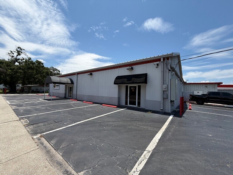 More Photos Of 7001 Gibsonton Dr, Gibsonton Manufacturing For Sale