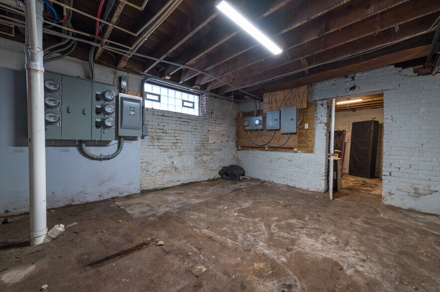 More Photos Of 14120 Superior Rd, Cleveland Multifamily For Sale