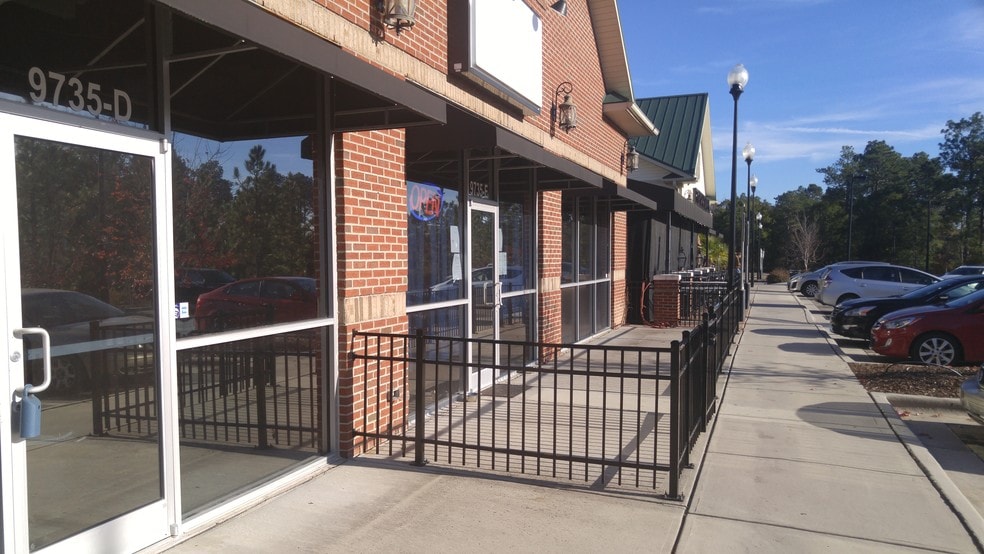 More Photos Of 9735 US 15-501 Hwy, Pinehurst Storefront For Lease