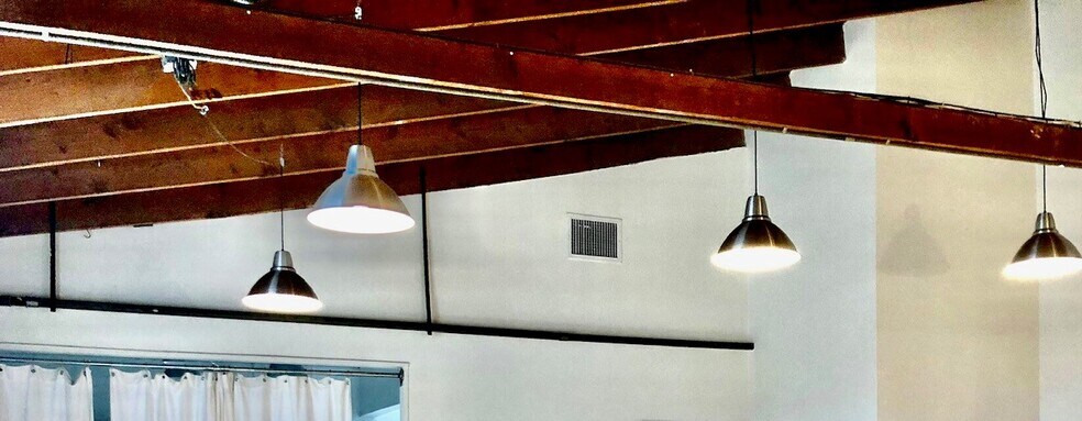 More Photos Of 5420 W 83rd St, Los Angeles Warehouse For Lease