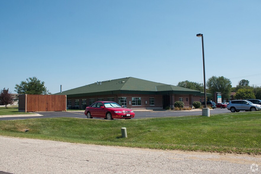 More Photos Of 144 E Summit Ave, Wales Medical For Sale