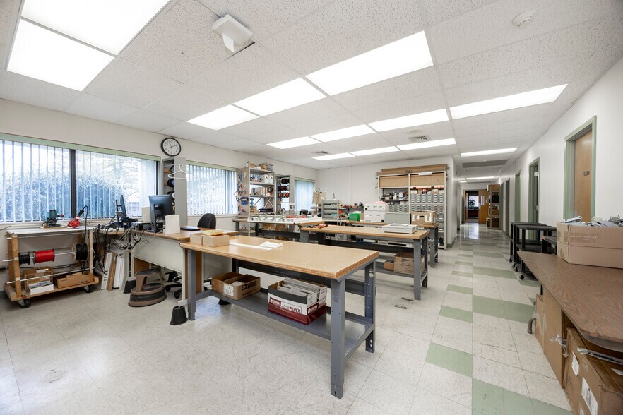 More Photos Of 220 Stahl Rd, Harleysville Research And Development For Sale