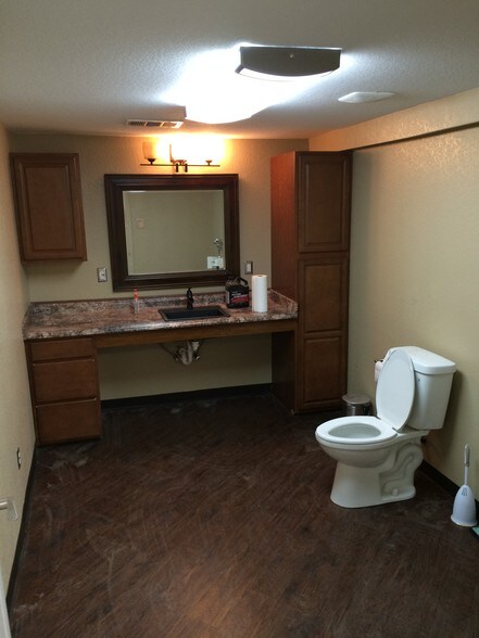 More Photos Of 120 Coad St, Fort Worth Warehouse For Lease