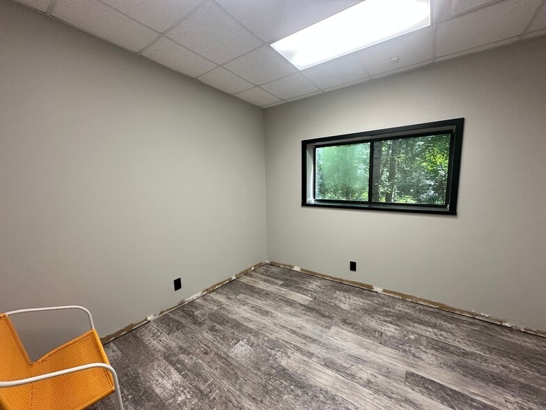 More Photos Of 4485 N Industrial Dr, Cumming Warehouse For Lease