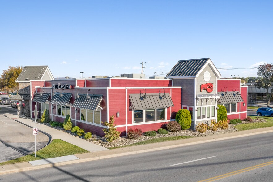 Primary Photo Of 935 Wayne Ave, Chambersburg Restaurant For Sale