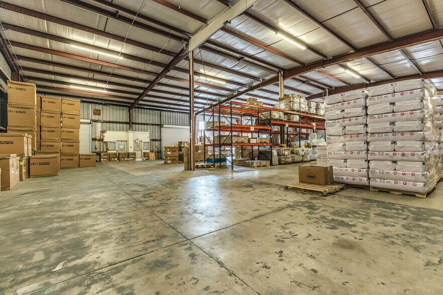 More Photos Of 18230 Paulson Dr, Port Charlotte Warehouse For Sale