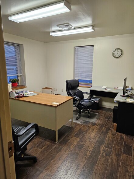 More Photos Of 3676 Crescent Ct E, Whitehall Warehouse For Lease