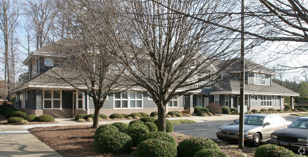 More Photos Of 3400 Croasdaile Dr, Durham Office Residential For Lease